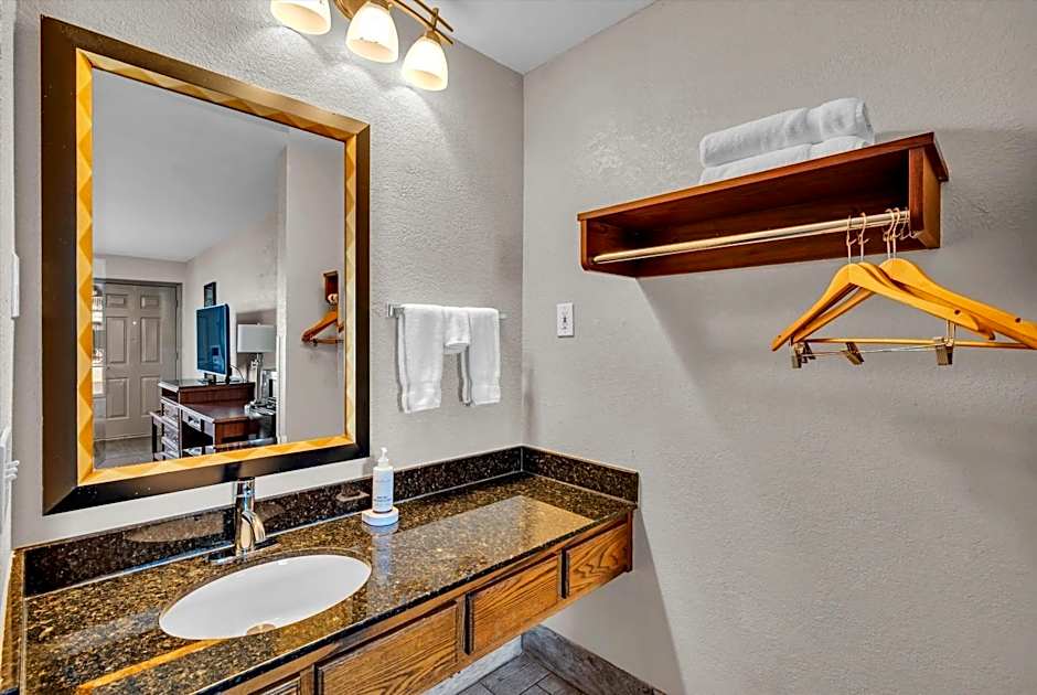 Baymont by Wyndham Warner Robins
