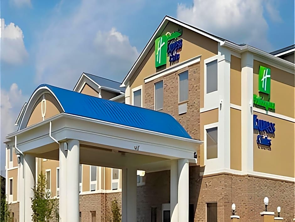 Holiday Inn Express Hotel & Suites Clarksville