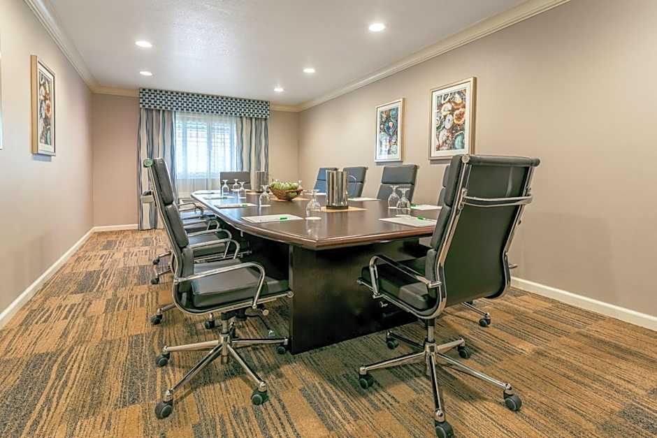 Holiday Inn Auburn By IHG