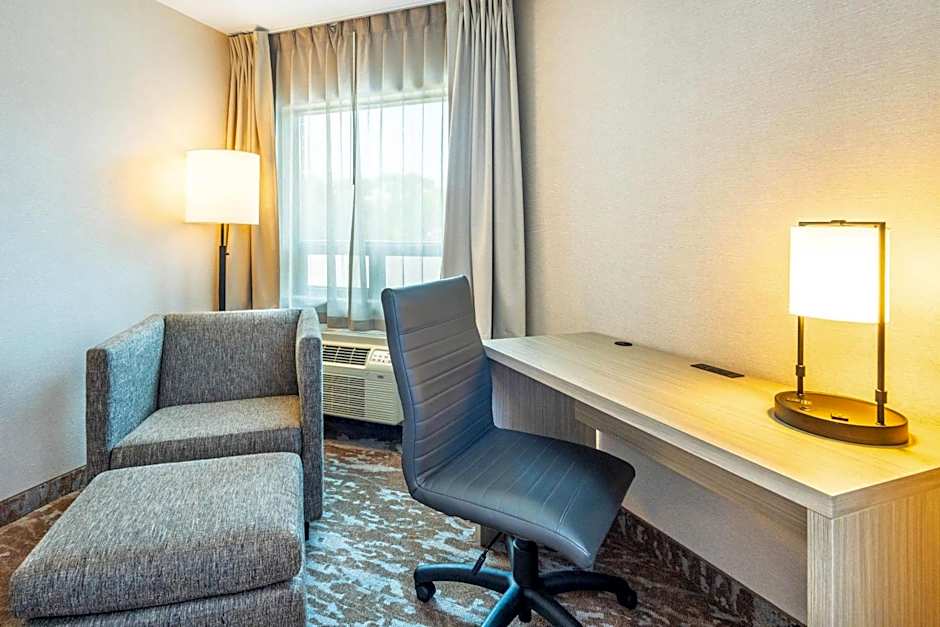 Comfort Inn Hwy. 401