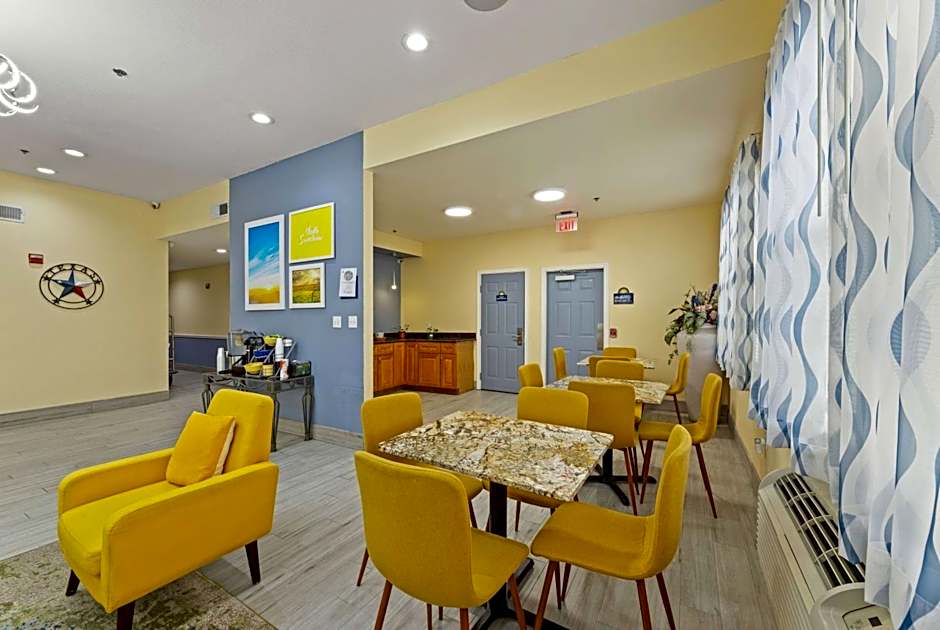 Days Inn & Suites by Wyndham Ft. Worth DFW Airport South