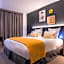 Best Western Plus Suitcase Paris La Defense