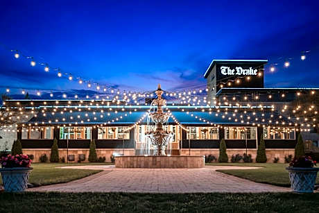 The Drake Oak Brook, Autograph Hotels