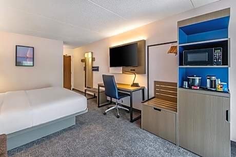 King Room with Sofa Bed - Non-Smoking