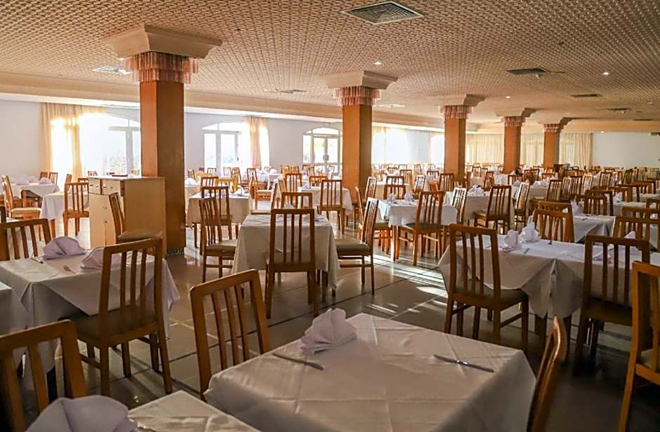 Hotel Marabout - Families and Couples Only