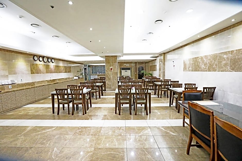 Incheon Airport Hotel June