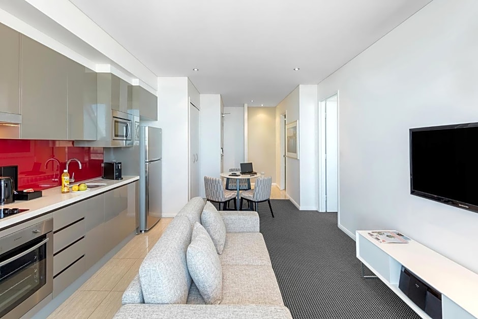 Meriton Suites Campbell Street