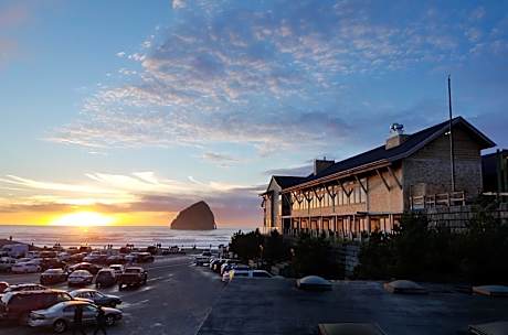 Headlands Coastal Lodge & Spa