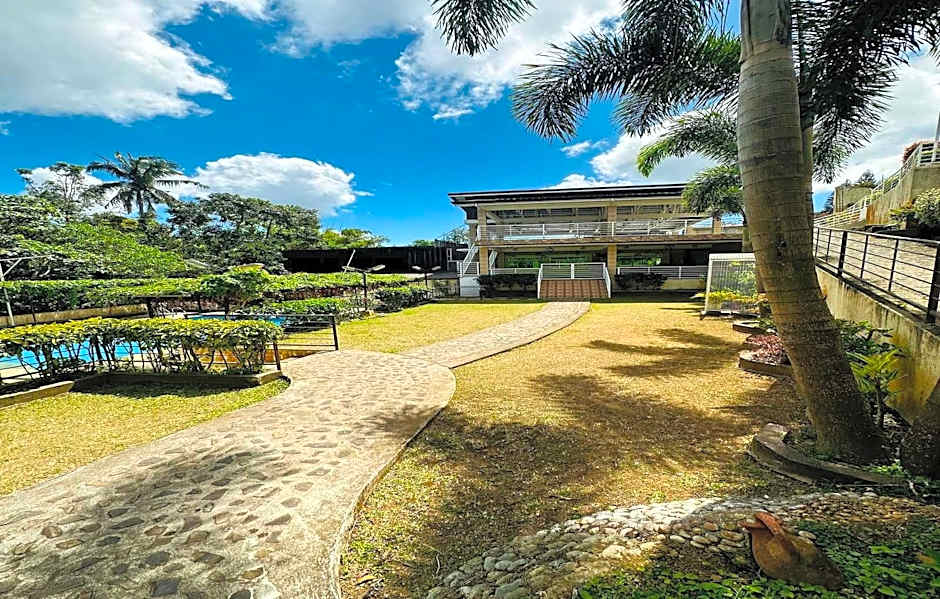 OYO 1067 Villa Sofia At Silang