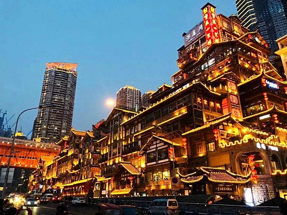 IU Hotel Chongqing Jiefangbei Hongyadong Chaotianmen