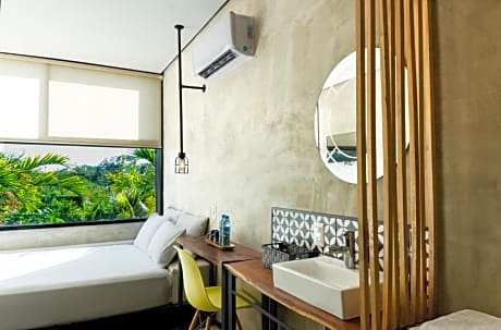 Queen Room with Garden View