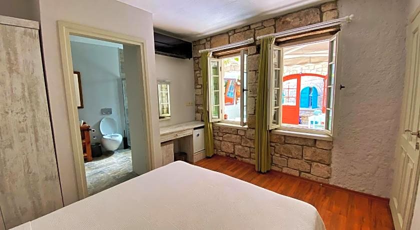 Oberj d'Azur Alacatı