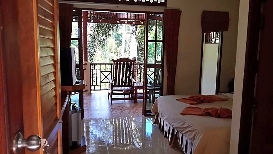 Rattana Guesthouse & Bungalow