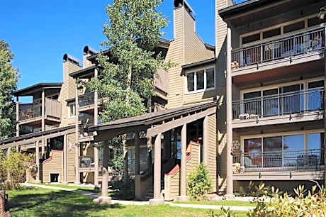 Evergreen Condominiums by Vail Resorts