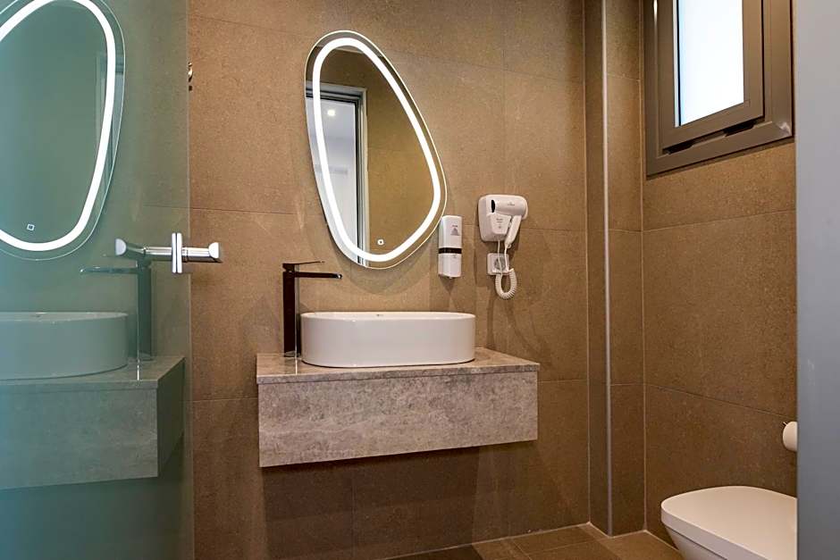 Airscape Hotel Free Shuttle From And To Athen's Airport