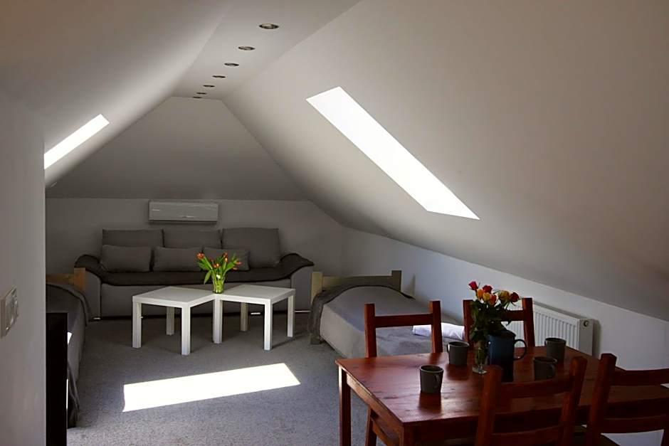 Pokoje Nadrzeczna 45