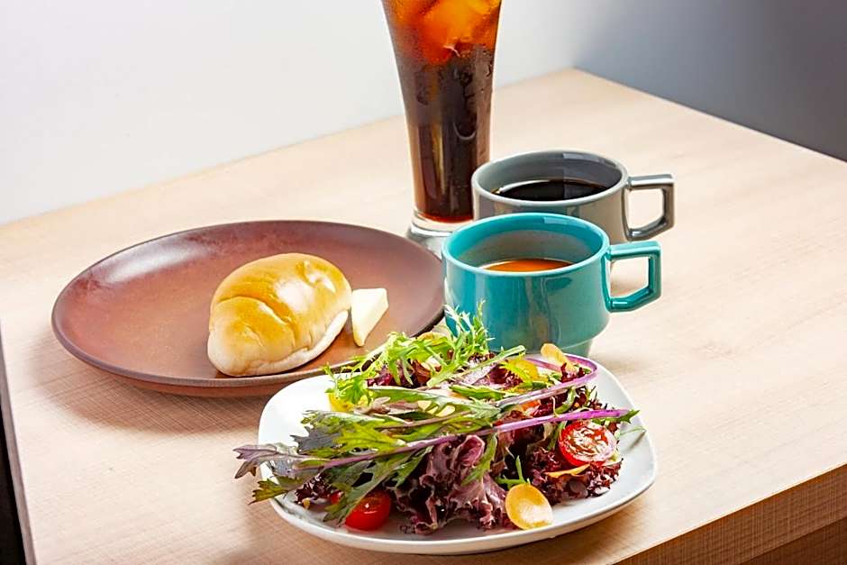 plat hostel keikyu kamakura wave