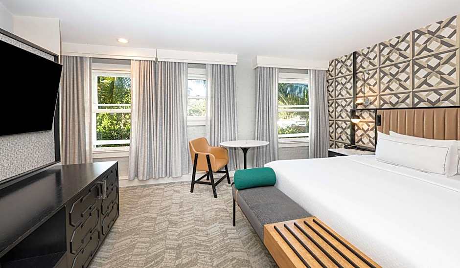 Hotel Virginia Santa Barbara, Tapestry Collection by Hilton