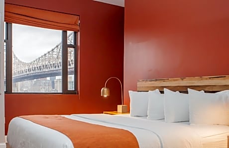 Deluxe King Room