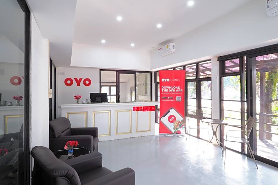OYO 592 Goldenville Villa