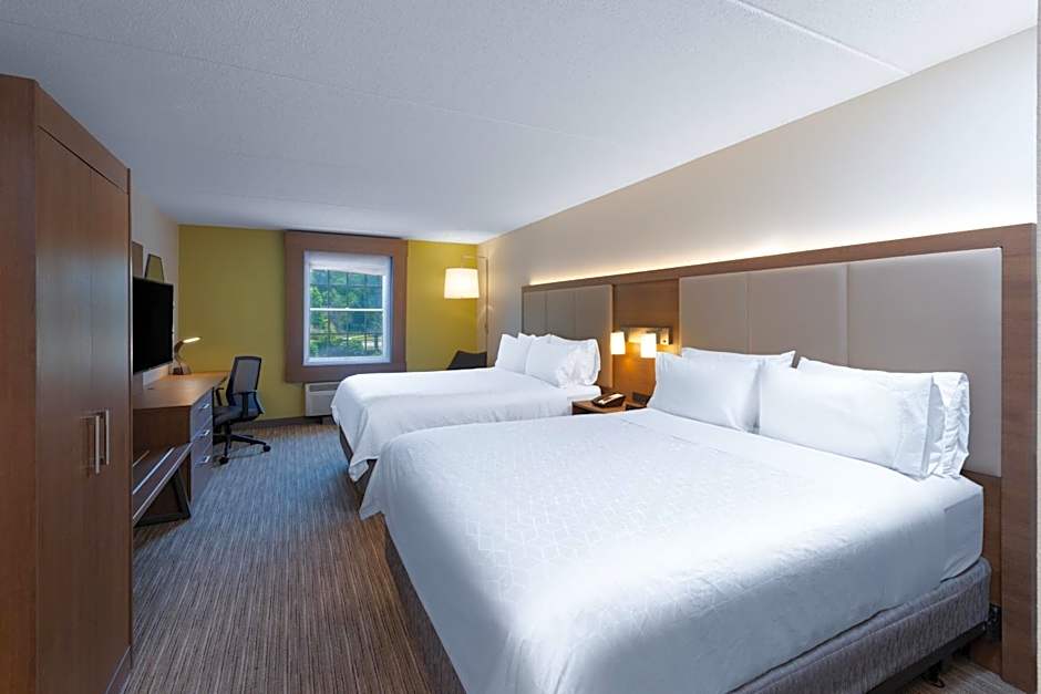Holiday Inn Express State College at Williamsburg Square By IHG