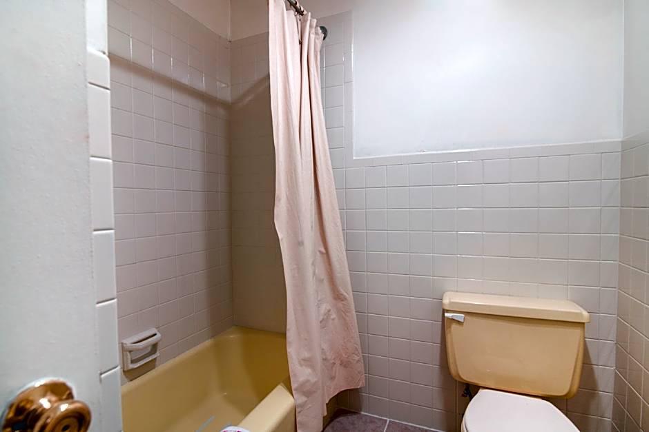 OYO Hotel Dalton PA I-81