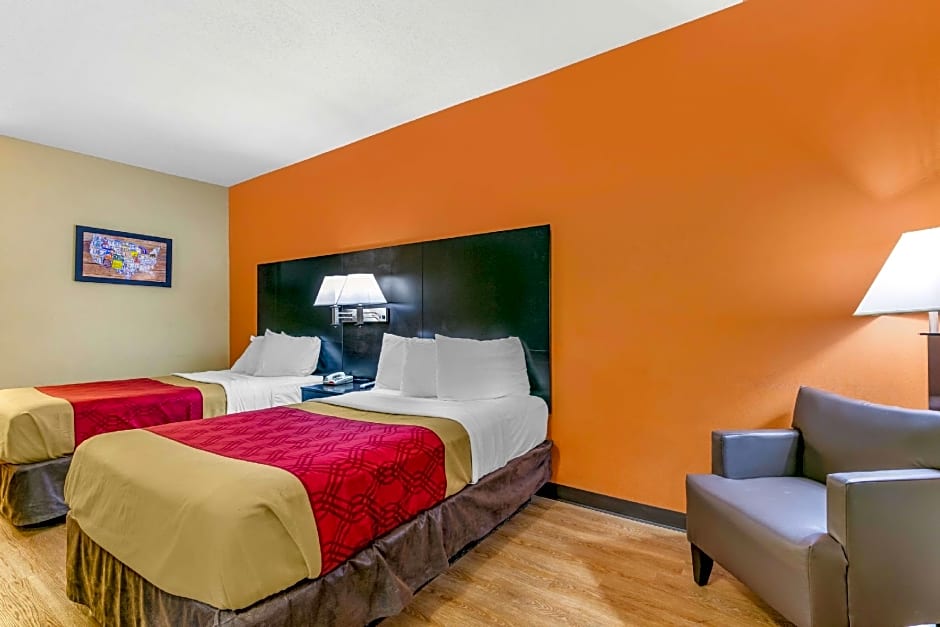 Econo Lodge Inn & Suites Northport