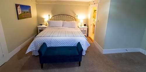 The New London Inn