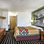 Super 8 by Wyndham Coshocton Roscoe Village
