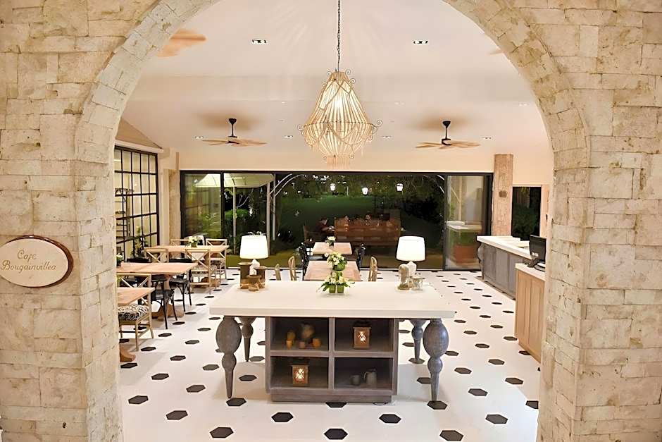 Montebello Villa Hotel