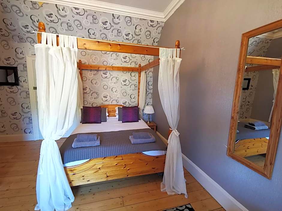 Photo 1 of 6 of Small Double Room