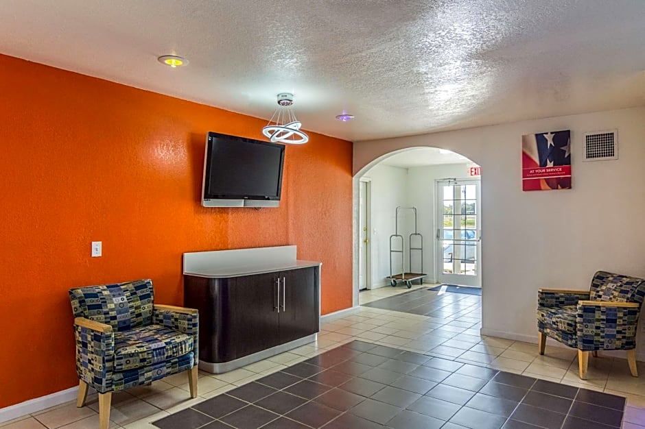 Motel 6-Mcalester, OK