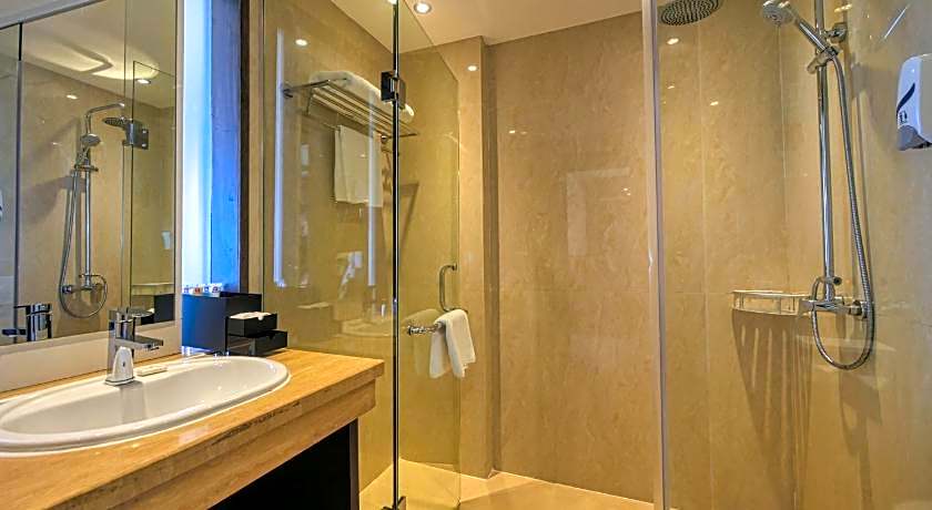 Grand Lagoi Hotel by Nirwana Gardens