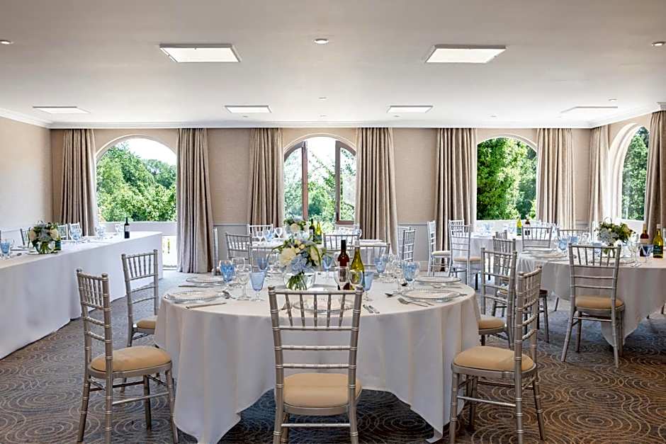 Hilton Cobham