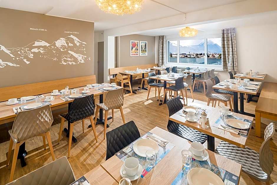 Hotel Merkur - West Station