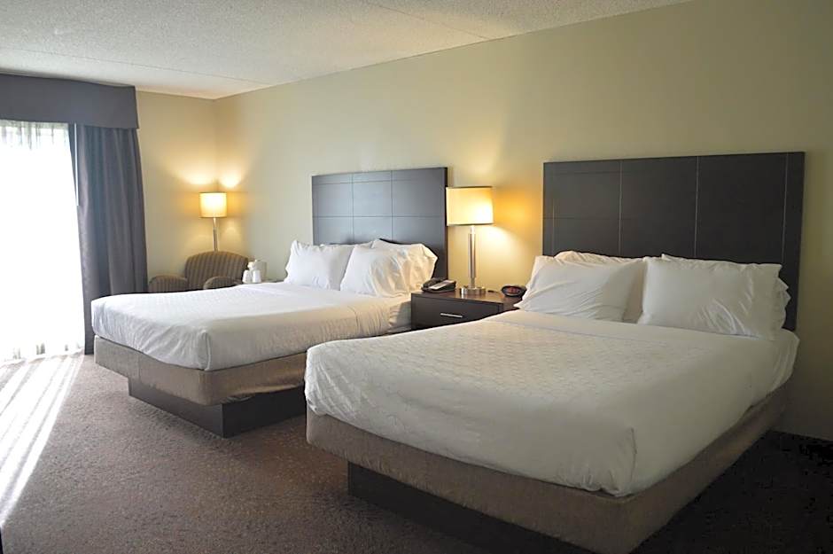 Holiday Inn Express Hotel & Suites Pittsburgh Airport By IHG
