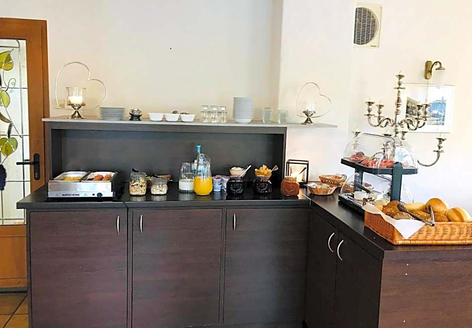 Hotel Haus Burg Metternich