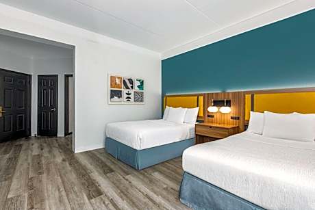 2 Full Bed, Mobility Accessible Room, Bathtub w/ Grab Bars, Non-Smoking