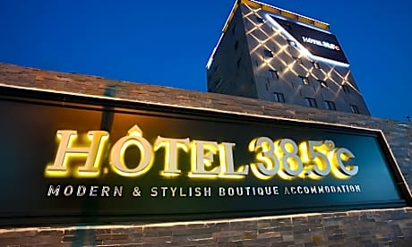 Hotel 385