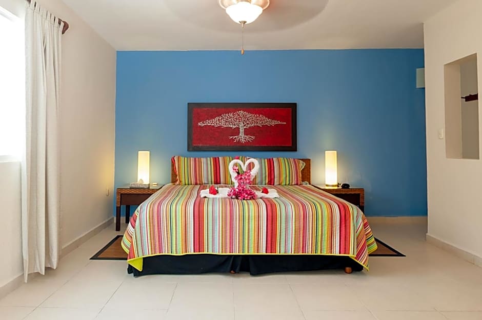 Abbey Del Sol - Beach-steps condos