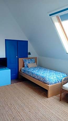 Twin Room with Shower