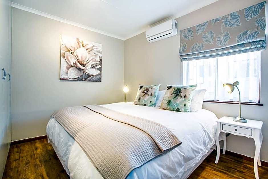 Out of Bounds Self-Catering Lodge