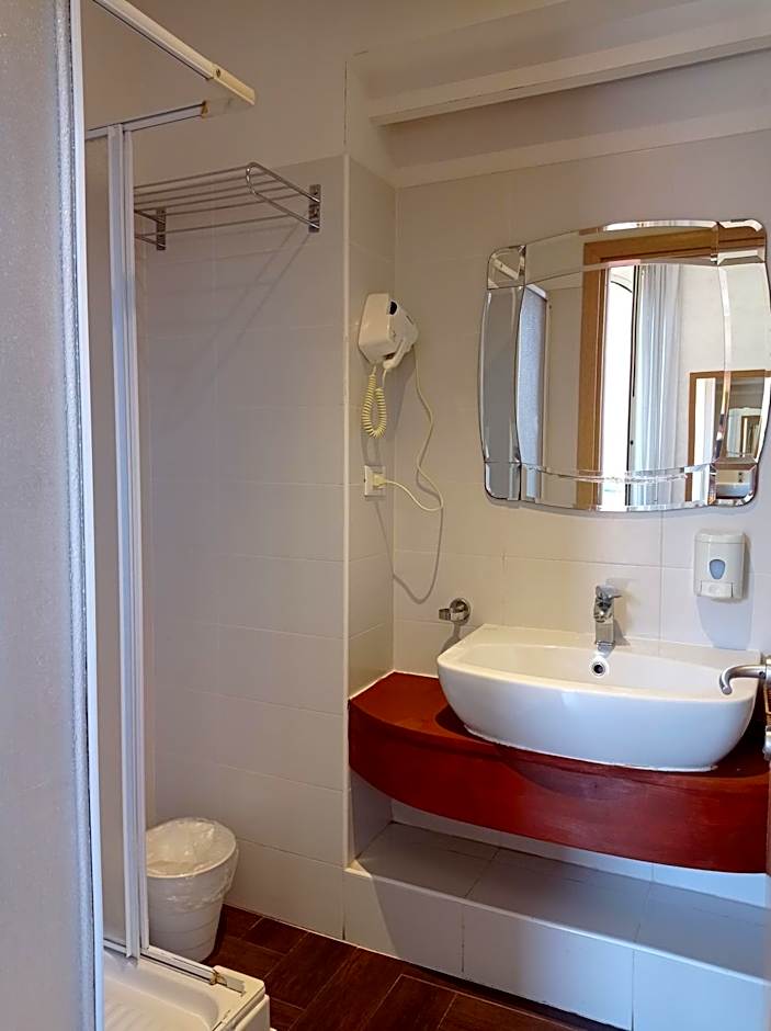 Rome Travellers Hotel