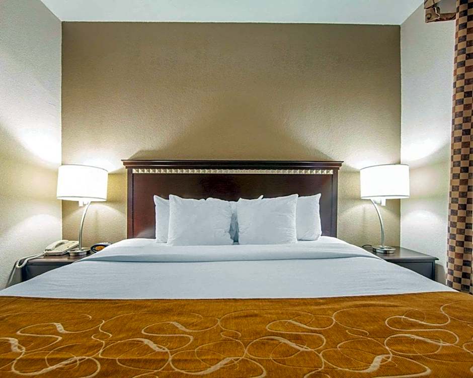 Comfort Suites Of London