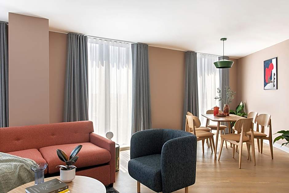 Cove Paradise Street