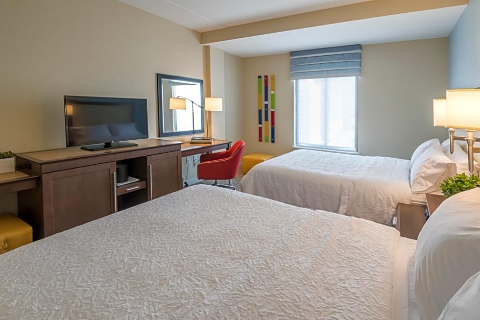 Hampton Inn & Suites Tulsa Downtown, Ok