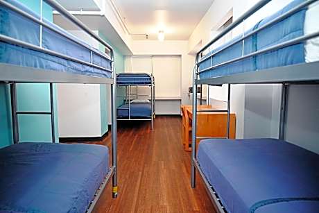 Private 6-bed Dormitory Room with Shared Bathroom