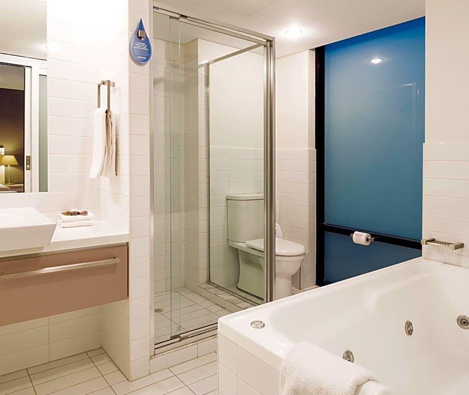 Oaks Adelaide Horizons Suites