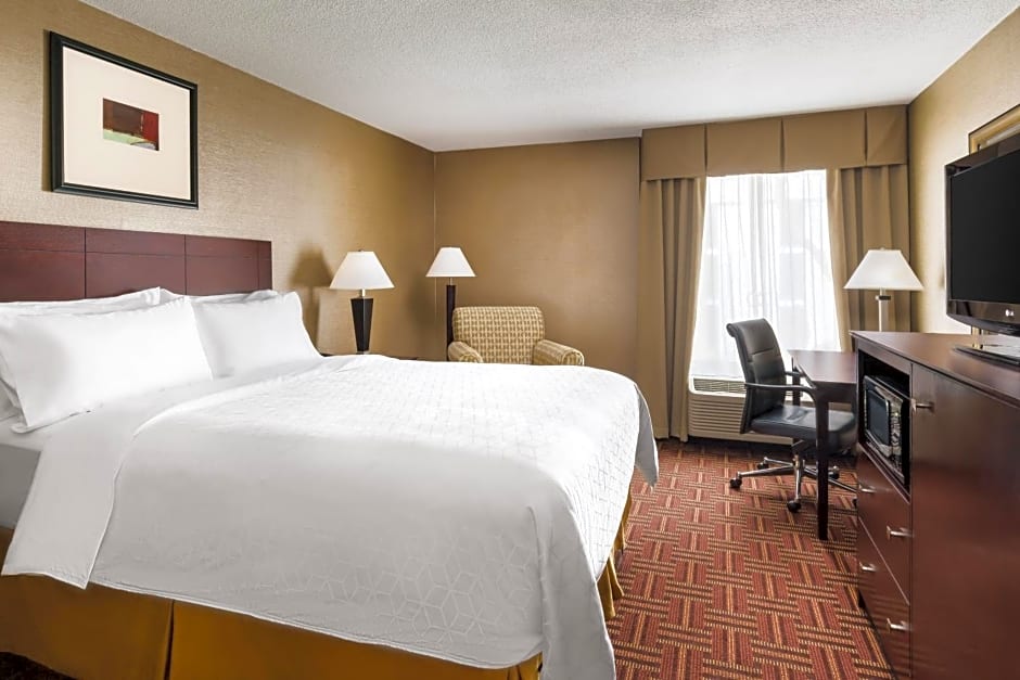 Holiday Inn Express Boston Brockton By IHG