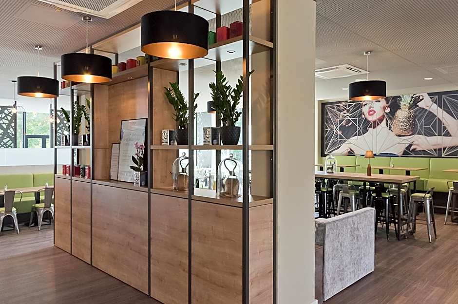 Super 8 by Wyndham Munich City North